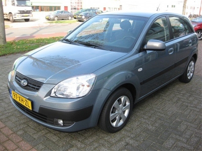 Kia Rio 5-drs 1.4i X-Tra (bj 2008)