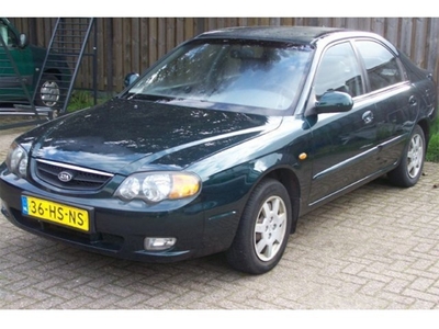 Kia Shuma 1.6-16V LS (bj 2001)