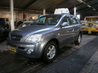 Kia Sorento 2.5 CRDi Adventure 4WD met motor schade !!! zo