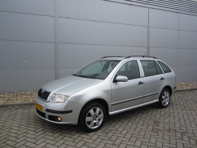 Škoda Fabia 1.4 16V 55KW COMBI ELEGANCE. (bj 2005)