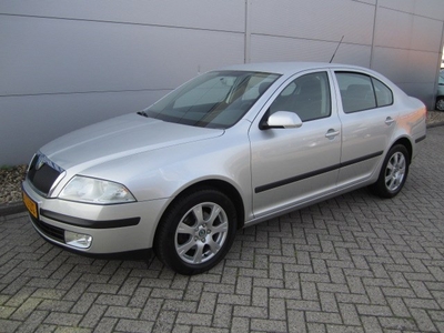 Škoda Octavia 1.6 75KW HB AMBIENTE (bj 2006)