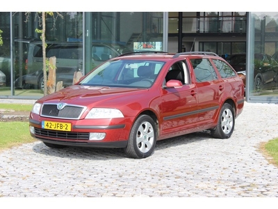 Škoda Octavia Combi 1.6 AMBIENTE (bj 2009)