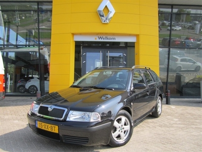 Škoda Octavia Combi 1.6 Démarrage (bj 2007)