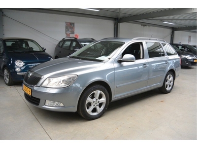 Škoda Octavia Combi 1.6 TDI GREENTECH ARCTIC Navi ECC Trekh.