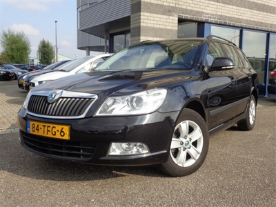 Škoda Octavia Combi 1.6 TDI NAVIGATIE ECC LMV PDC