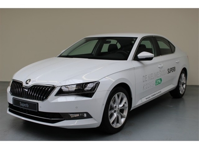 Škoda Superb 2.0 TDI Style Business, nieuwprijs € 42.000,-