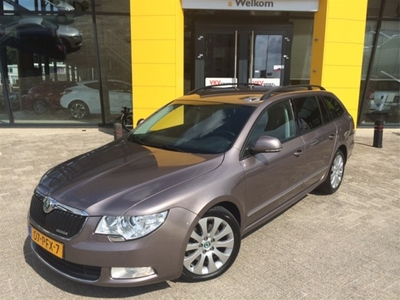 Škoda Superb Combi 1.6 TDI Greenline Business Navi / Leder