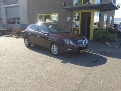 Lancia Delta 1.4-16V Oro.120 PK (bj 2010)