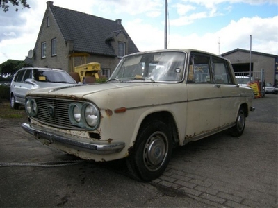 Lancia Fulvia GT SEDAN OPKNAPPER (bj 1968)