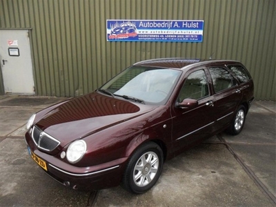 Lancia Lybra SW 1.8-16V LX (bj 2002)