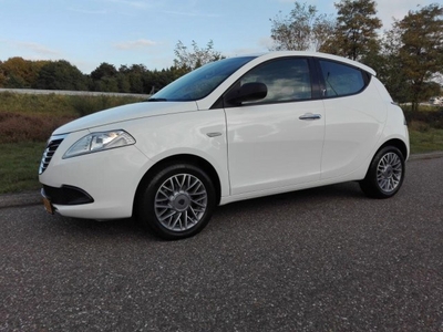 Lancia Ypsilon 0.9 Twin Air Turbo Silver Plus 5 deurs