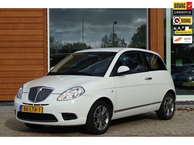 Lancia Ypsilon 1.2 Argento 60-Pk 3-Drs