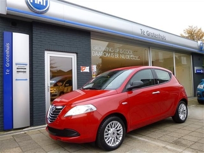 Lancia Ypsilon TWINAIR SILVER+ €13.745 RIJKLAAR! (bj 2013)