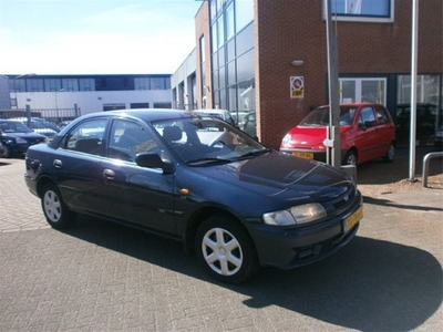 Mazda 323 1.5i LX (bj 1998)