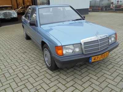 Mercedes-Benz 190 2.0 E (1986)