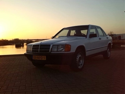 Mercedes Benz 190 2.0 rijd als nieuw !!!!!!