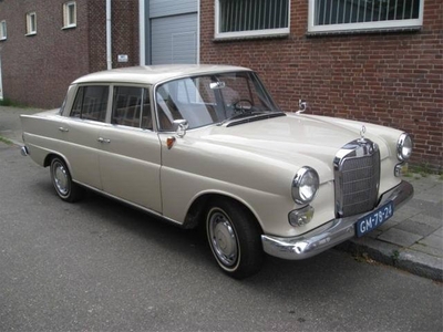 Mercedes-Benz 190 Auto inkoop Den haag Direct de hoogste