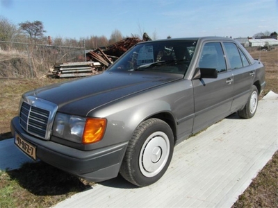 Mercedes-Benz 200-500 (W124) 124 type 200 D (bj 1986)