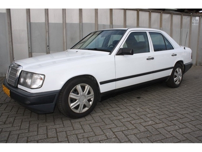 Mercedes-Benz 200-serie 300 D (bj 1986)