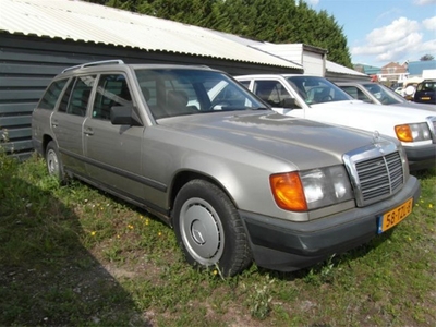 Mercedes-Benz 200T-300T 300 TE Station automaat/leder