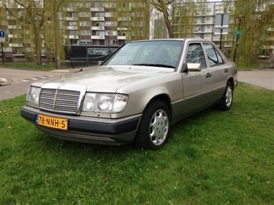 Mercedes-Benz 250 250 D multiklepper (bj 1985)