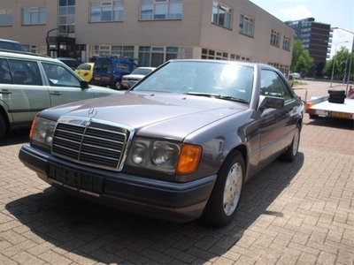 Mercedes-Benz 300 CE-24 (bj 1991, automaat)