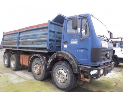 Mercedes-Benz 3328 8x4 kipper (bj 1985)