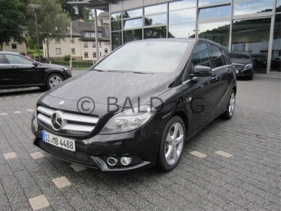 Mercedes-Benz B 180 incl BTW/BPM ImportWereld.nl -