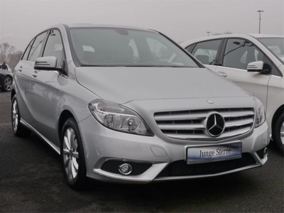 Mercedes-Benz B 180 incl BTW/BPM ImportWereld.nl -