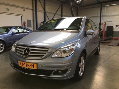 Mercedes-Benz B-klasse 200 Business AUTOMAAT / XENON/ PDC