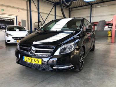 Mercedes-Benz B-klasse 200 CDI Ambition . NAVI/ LEDER /