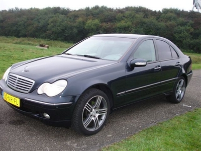 Mercedes-Benz C-klasse 200 CDI Elegance
2.2 motor (bj 2004)