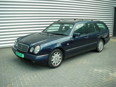 Mercedes-Benz E-combi 420 elegance aut (bj 1997)