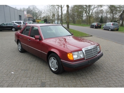 Mercedes-Benz E-Klasse 200 E W124 - 78.000 km -