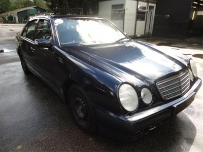 Mercedes-Benz E-Klasse 220 CDI Classic (bj 2000)