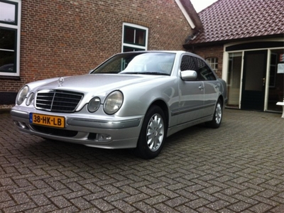 Mercedes-Benz E-Klasse 220 CDI Elegance Select (bj 2001)