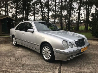 Mercedes-Benz E-klasse 270CDI Elegance Select Aut., Navi