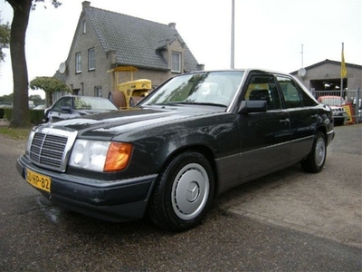 Mercedes-Benz E-klasse 280 E U9 SEDAN (bj 1993, automaat)