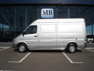 Mercedes-Benz Sprinter 211cdi 325/2800 (bj 2005)