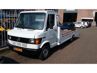 Mercedes-Benz T-serie 207 Oprijwagen (bj 1986)