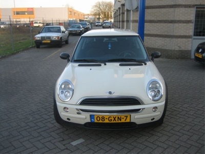 Mini Mini 1.6 One Salt (DRUKLAGER maakt geluid) (bj 2003)