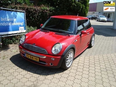 Mini Mini 1.6 One Salt met Airco & Leer