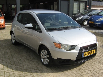 Mitsubishi Colt 1.1 INVITE (bj 2009)