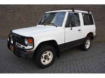 Mitsubishi Pajero 2.3 TD Metaltop 4 WD (bj 1986)