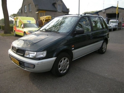 Mitsubishi Space runner 1.8 glxi (bj 1996)