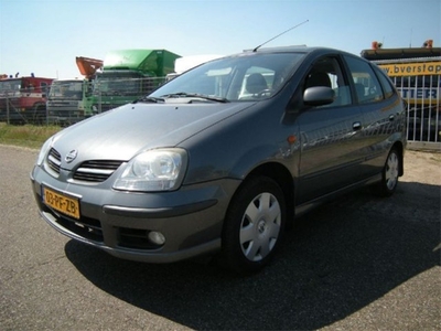 Nissan Almera 1.8 Acenta met oa clima en camera systeem