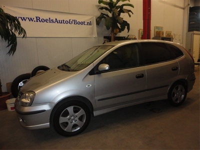 Nissan Almera Tino 2.2 dCi Acenta (bj 2004)