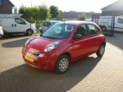 Nissan Micra nissan micra 1.2 rood km 116058 geen airco!!