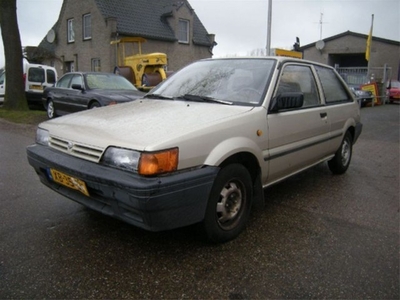 Nissan Sunny 1.4 LX AUTOMAAT (bj 1989)