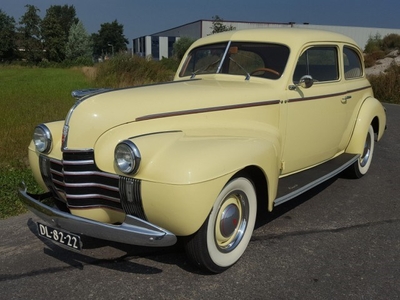 Oldsmobile TWO DOOR TOURING SEDAN (bj 1940)